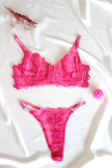Pembe Balenli Dantelli Transparan İç Çamaşırı Takımı