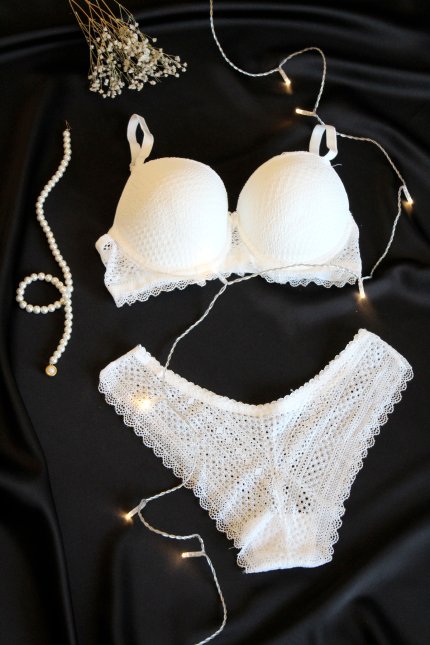 Beyaz Balenli Dantelli Transparan İç Çamaşırı Takımı