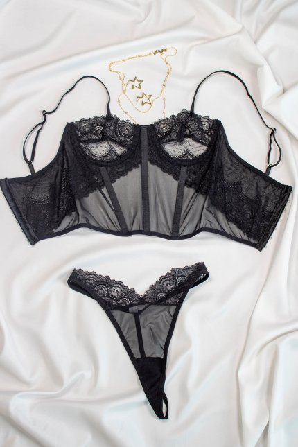 Siyah, Kırmızı ve Beyaz Balenli Dantelli Büstiyer İç Çamaşırı Takımı